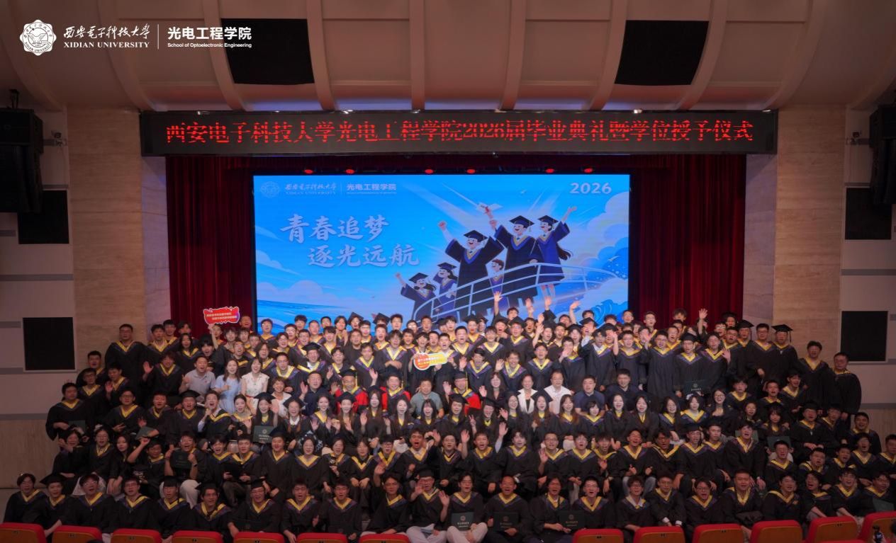 是否想继续深造等话题开始